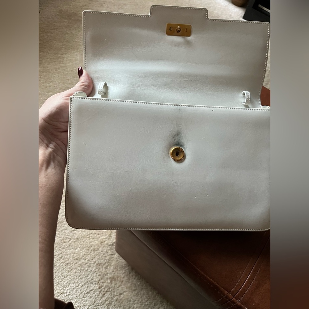 Authentic Gucci Purse - Picture 13 of 15